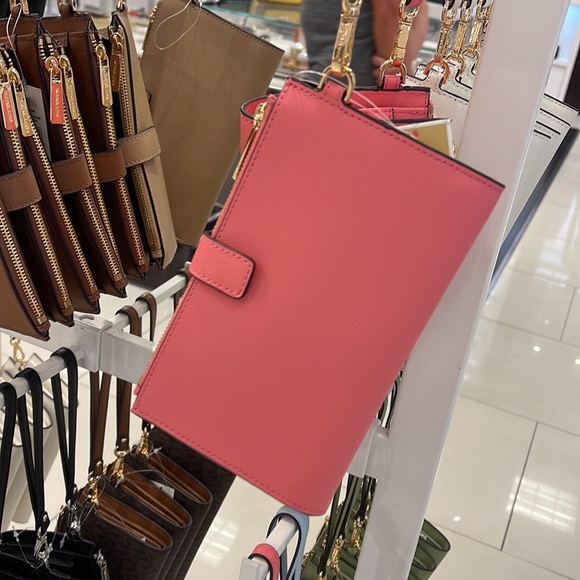 MICHAEL KORS LARGE DOUBLE ZIP WRISTLET WALLET PHONE CASE CLUTCH
Tea Rose NWT - Picture 3 of 16